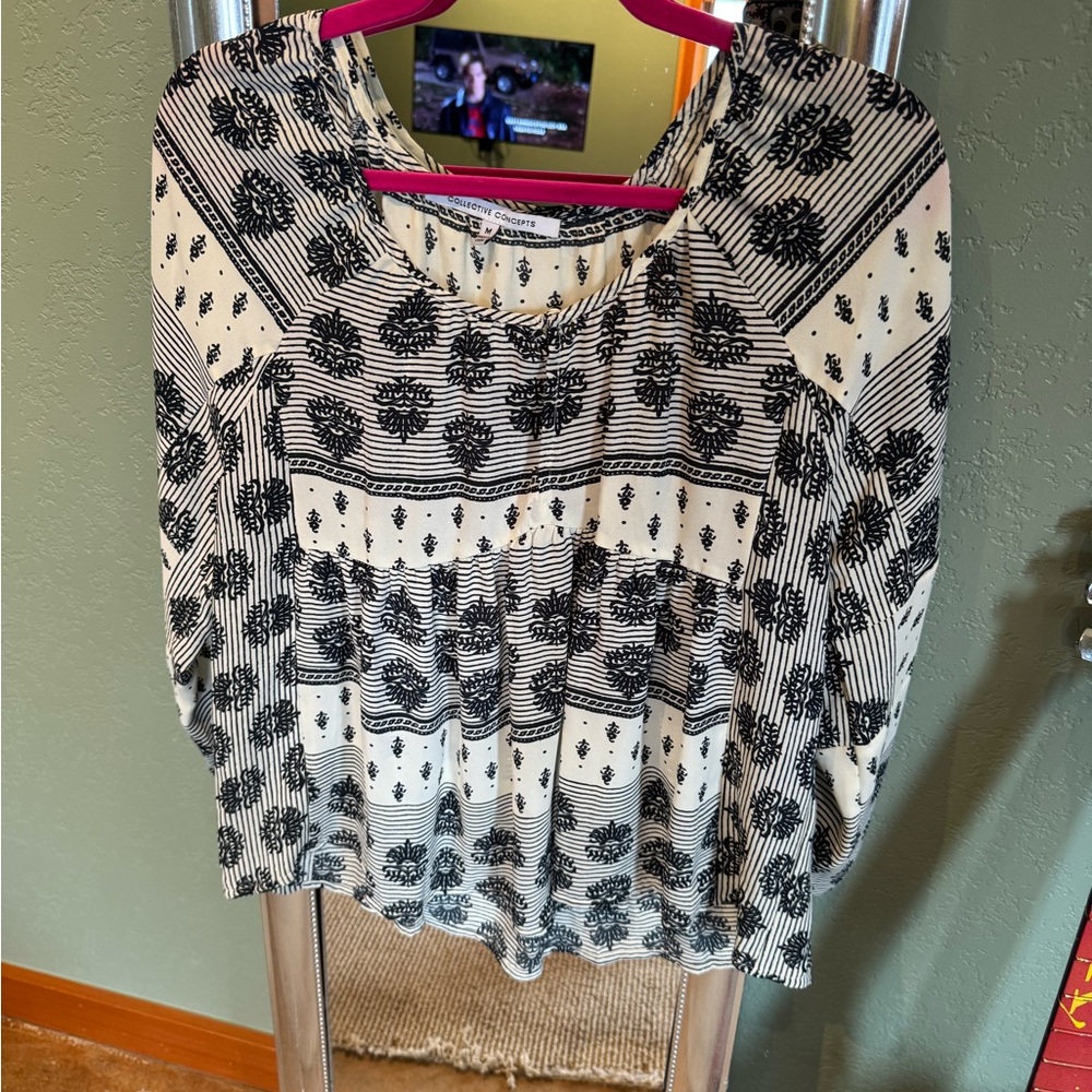 Collective Concepts Blouse Patterned